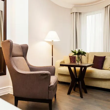 Elite Savoy Hotell