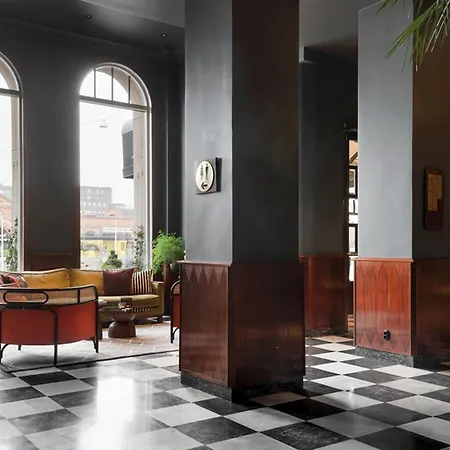 Elite Savoy Hotell 4*