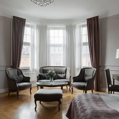 Elite Savoy Hotell 4*