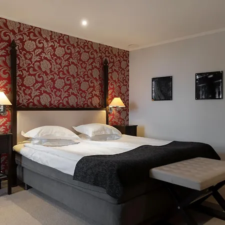 Elite Savoy Hotell 4*